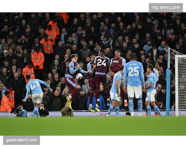 曼城4-0大胜维拉登顶积分榜，福登完成帽子戏法